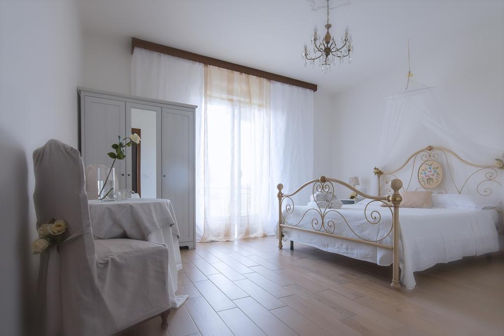 לאזיסה B&B Rosa Del Garda מראה חיצוני תמונה